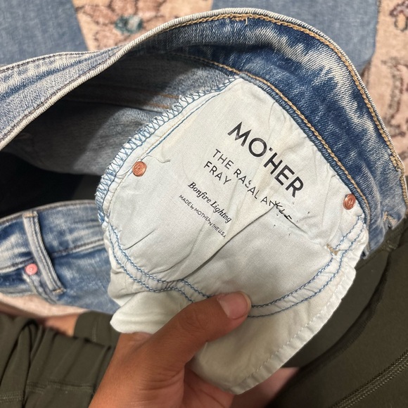 MOTHER “THE RASCAL ANKLE
FRAY”
“Bonfire Lighting” - Picture 3 of 4